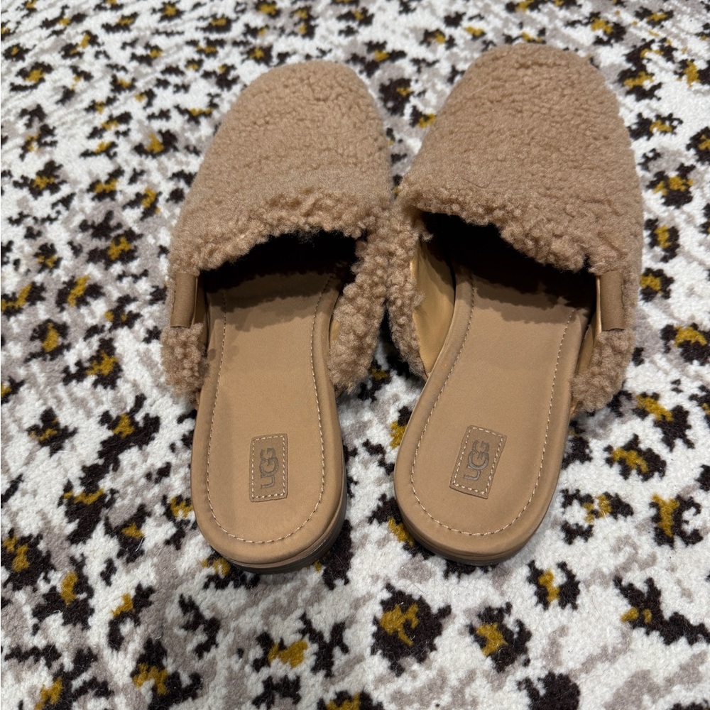 UGG Women's Brown Fuzzy Slippers